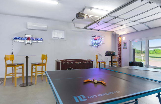 Spacious Retreat & Game Room Sleeps 12 - Foto 29