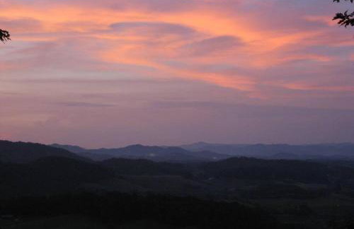 Top of the Line Asheville Mountain Cabin - Foto 53