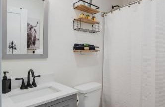 White Pines Lodge- Wooded Retreat - Foto 15