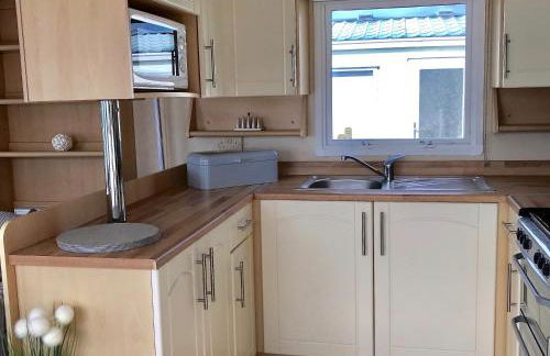 Beautifully Presented 2 Bedroom Static Caravan - Photo 23