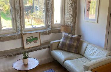 Hebden Bridge Riverside Cottage - Photo 11