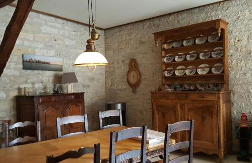 Maison du XVème au cœur du village médiéval - Foto 17