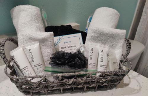 Spacious Upadated 2 King Beds Pets Welcome With Large Private and Fenced Yard Minutes to Beaches - Foto 24