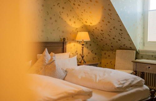 Ferienhaus Peeneblick - exklusives Traumhaus in Direktlage am Wasser mit Bootssteg und Aussensauna - Foto 28