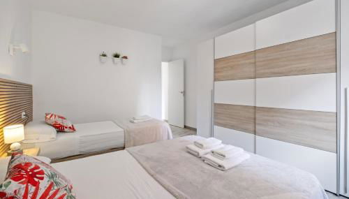 Piso de 3 habitaciones en Malaga - Foto 3, towels, wardrobe