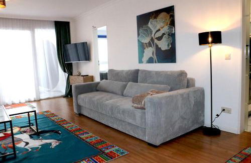 NEU Executive Stay 90m2 Balkon Lift Zentral Parkplatz - Foto 4