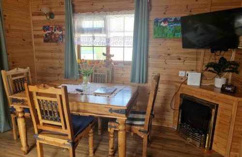 Unique Caravan with Outdoor Space Lodge - Foto 13