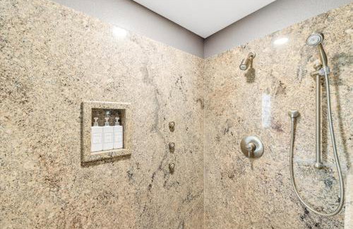 Villa 1 level on half acre 12-min to Strip - Foto 69