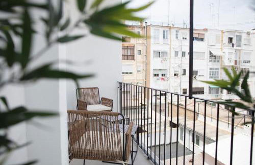 FLORIT FLATS - Chic and Central in a lively but quiet area All walking distance - Photo 57