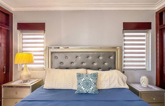 Incredible 3 BR Penthouse w BBQ Jacuzzi - Photo 14