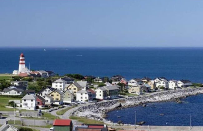 Family Friendly, Free Parking Space, Short Walk to Brosundet - Foto 18