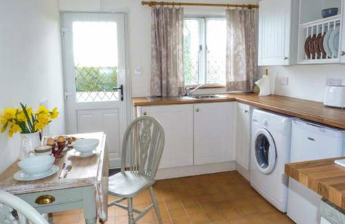 Standard Hill Cottage - Photo 7