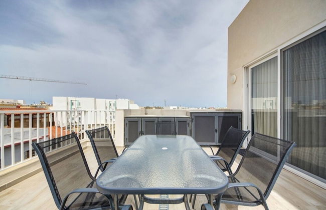 Beautiful 2 BDR Penthouse Near Valletta Sleeps 6 - Foto 9