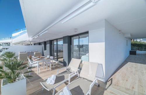 One80 Residences New corner Apartment with amazing sea view to Gibraltar & Africa - Photo 17