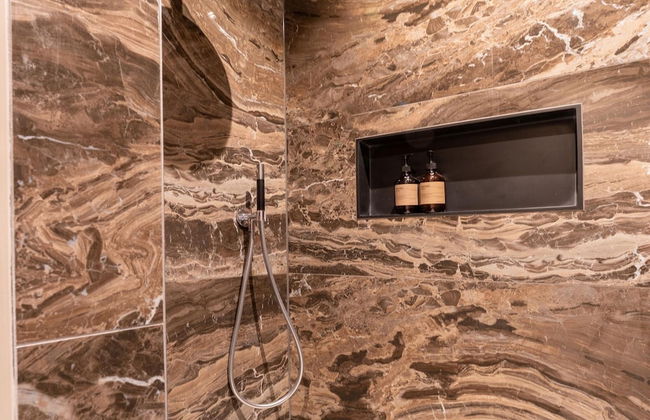 Chic Family Villa With Play Area - Photo 19