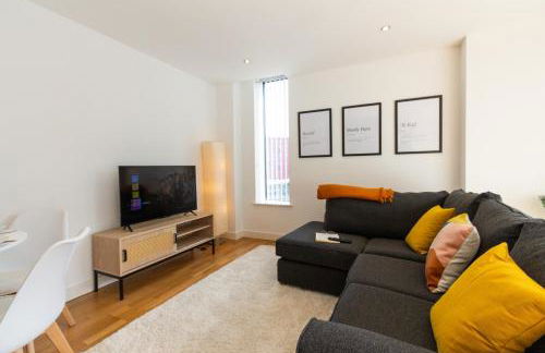 Central Gem: Cosy 2BR with Private Balcony - Foto 6
