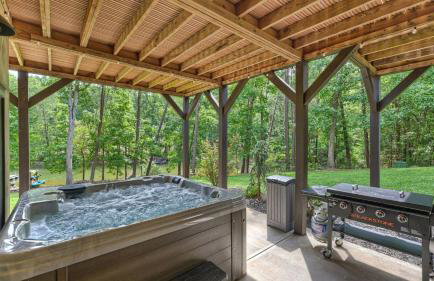 Waterfront 1-acre Private Dock, Hot Tub, Firepit Bankhead Lodge by Avantstay - Foto 6