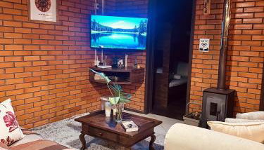 Casa de campo com cachoeira no quintal - Foto 2