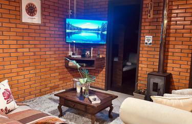 Casa de campo com cachoeira no quintal - Foto 2