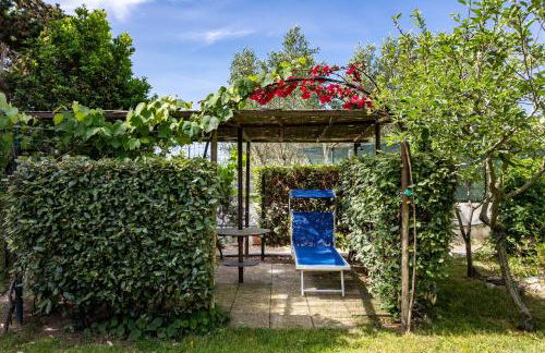 Long Green House - Photo 7