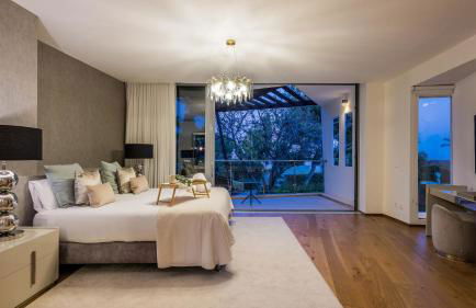 VACATION MARBELLA I Villa Finesse, Luxury Villa, Golden Mile, Swimming-pools, Sauna, Spa, Gym, Minutes from Golfs and Beaches - Foto 43