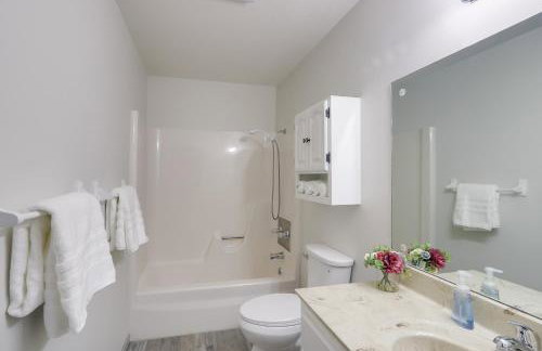 Group Getaway with Private Yard in Wichita! - Foto 20