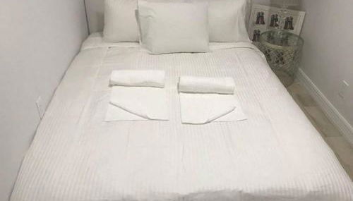 BEST DEAL! 2 Bedroom Modern Beachfront by YouRent! - Foto 3