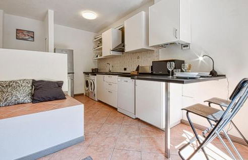 1 Bedroom Beautiful Home In Avegno - Foto 5