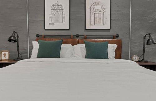 SLEEP 8 Outdoor Patio-Old City- 2 NEW Townhouses - Foto 20