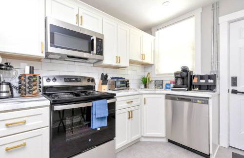 Stay, Play and Pass Go at the Monopoly Penthouse! - Foto 6