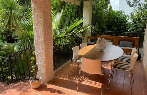 Casa mediterránea con gran jardín y piscina a 500 m de la playa - Foto 54