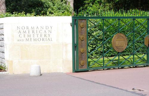 Le So Sweet, maison avec jardin clos, terrasse aménagé, jeux et jouets, baby foot, flipper, table de ping pong, à 1km de la plage d' Omaha beach et près Port en Bessin - Foto 44