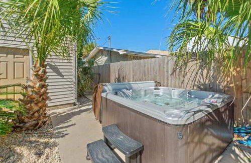 Pirates Cove - Private Pool, Seasonal Hot Tub, Game Room, Close to Beach, Pets OK - Photo 48