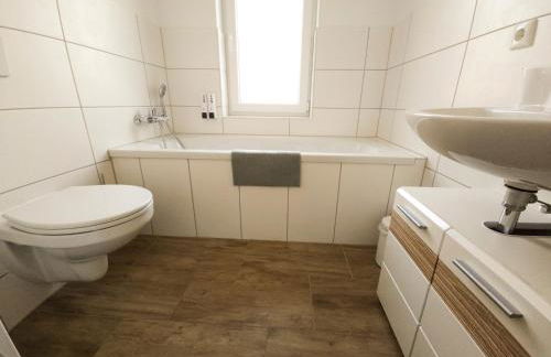 Schöne Ferienwohnung 78m2, 3 Schlafzimmer, 2 Bäder, Zentrumnah, 1OG - Foto 25