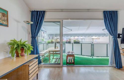 Spacious Rustic 2BR with Terrace & Parking - Foto 28