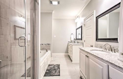 Dreamy Prairieville Townhome with Deck and Yard! - Foto 13