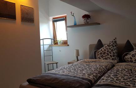 Kleine gemütliche Mansardenwohnung im Südosten Münchens - Foto 12