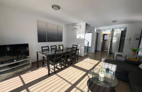 Villa moderna con piscina - Photo 10