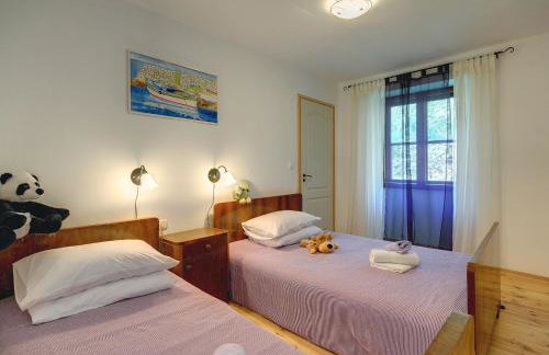 Villa in Batlug With Private Pool - Foto 54