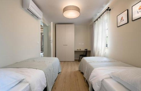 5 Bedroom Nice Home In Manjadvorci - Foto 49