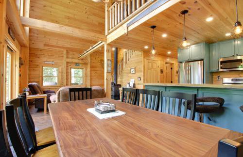 Londonderry Chalet w/ Deck, Fire Pit & Views! - Foto 6
