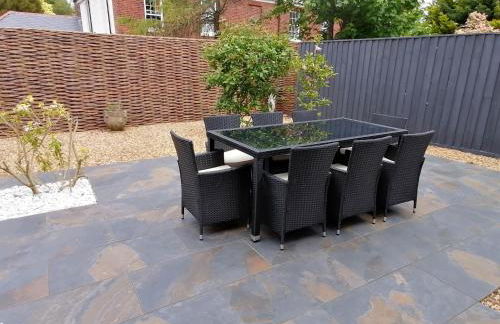 The Croft a lovely town house in the centre of Holt with free PARKING for two cars - Photo 5