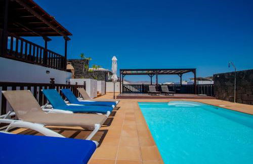 CASA LAURA VISTA LOBOS - spacious Villa with heatable pool and sea views - Photo 7
