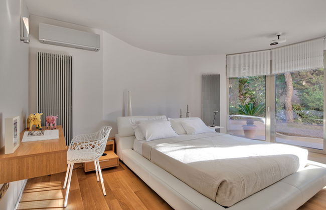 Luxurious Villa Philoxenia - Photo 2