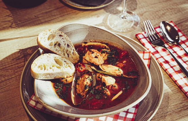 Green Apartments - Photo 9