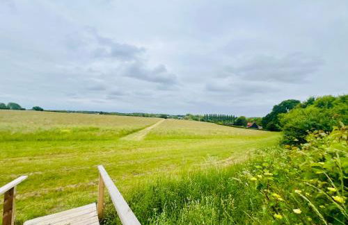 Romantic Cabin Retreat on 50-Acre Suffolk Farm - Foto 2