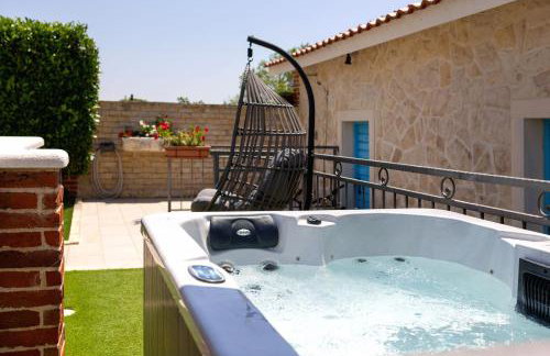Villa Vision with Heated Pool & Jacuzzi in Sestanovac - Foto 12