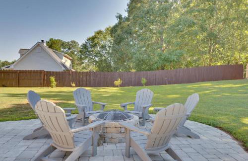 Spacious Winder Getaway with Hot Tub and Game Room! - Foto 27