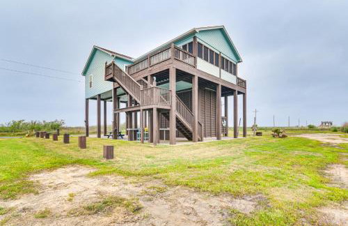 Canal-Front Coastal Getaway in Gilchrist with Deck - Foto 38