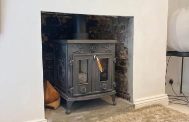 Cozy Garden Apartment with Wood Burner - Foto 17